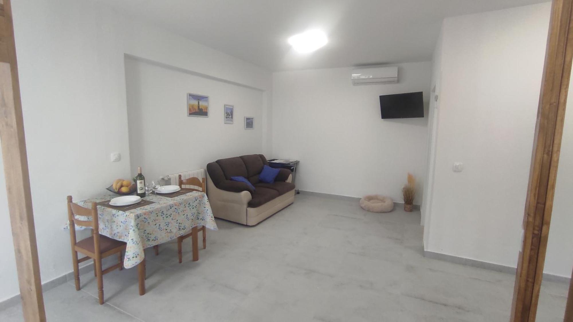 Apartment Nikolena โรวินสโก เซโล ภายนอก รูปภาพ